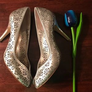 Metallic Silver Flower Cut Out Peep Toe Pumps